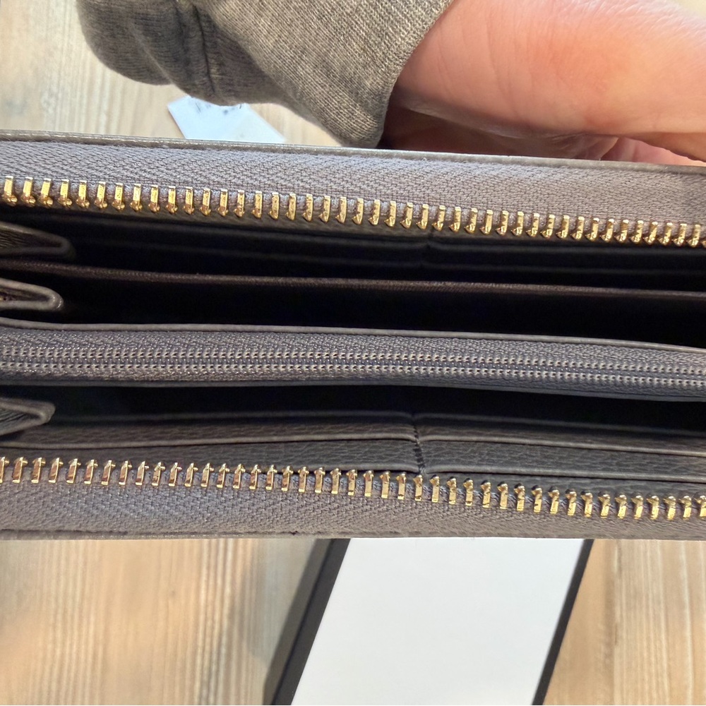 Gucci GG Marmont Zip Around Wallet Pebbled Leather Gray Gold Continental - Picture 5 of 6